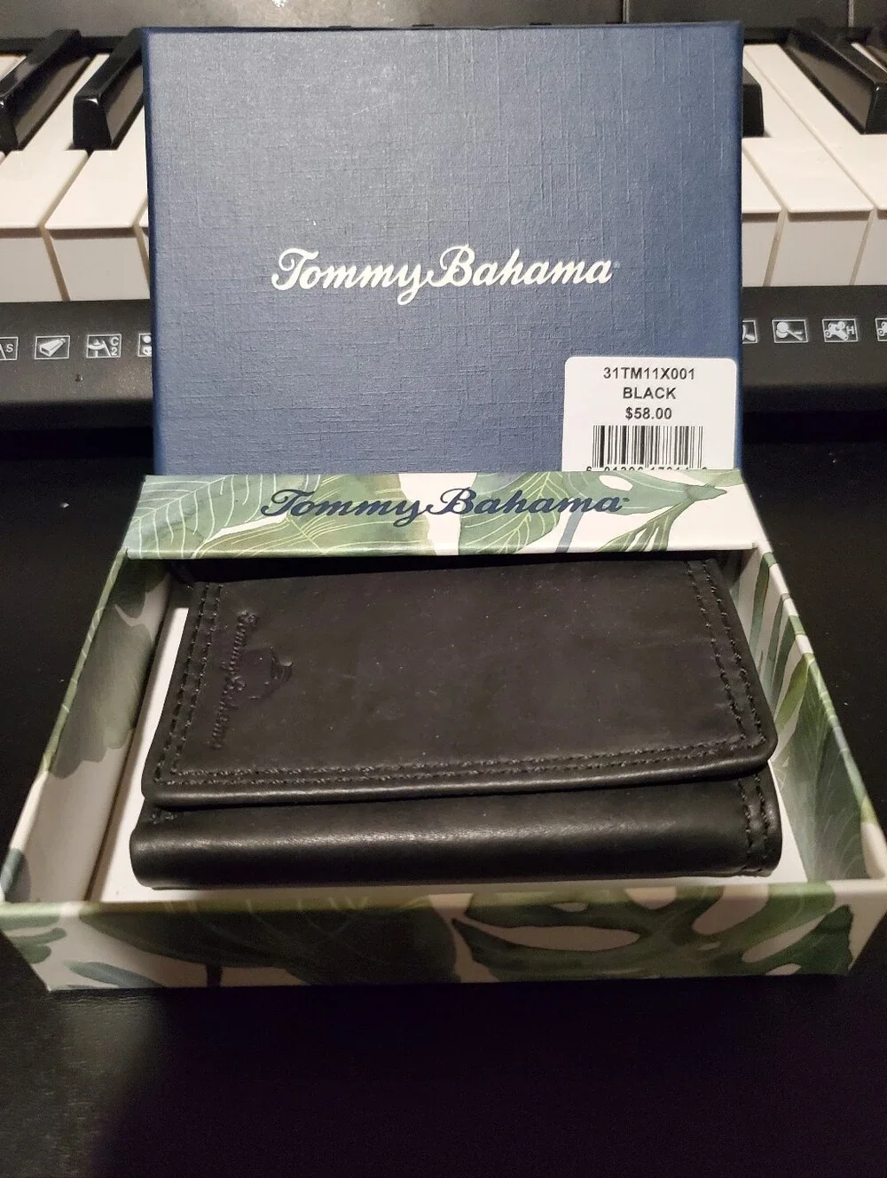 Tommy Bahama Leather Tri-Fold Wallet
